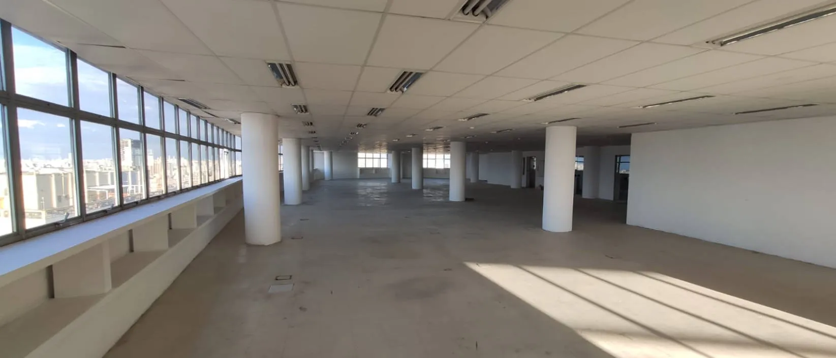Sequência do ambiente da sala comercial para locação